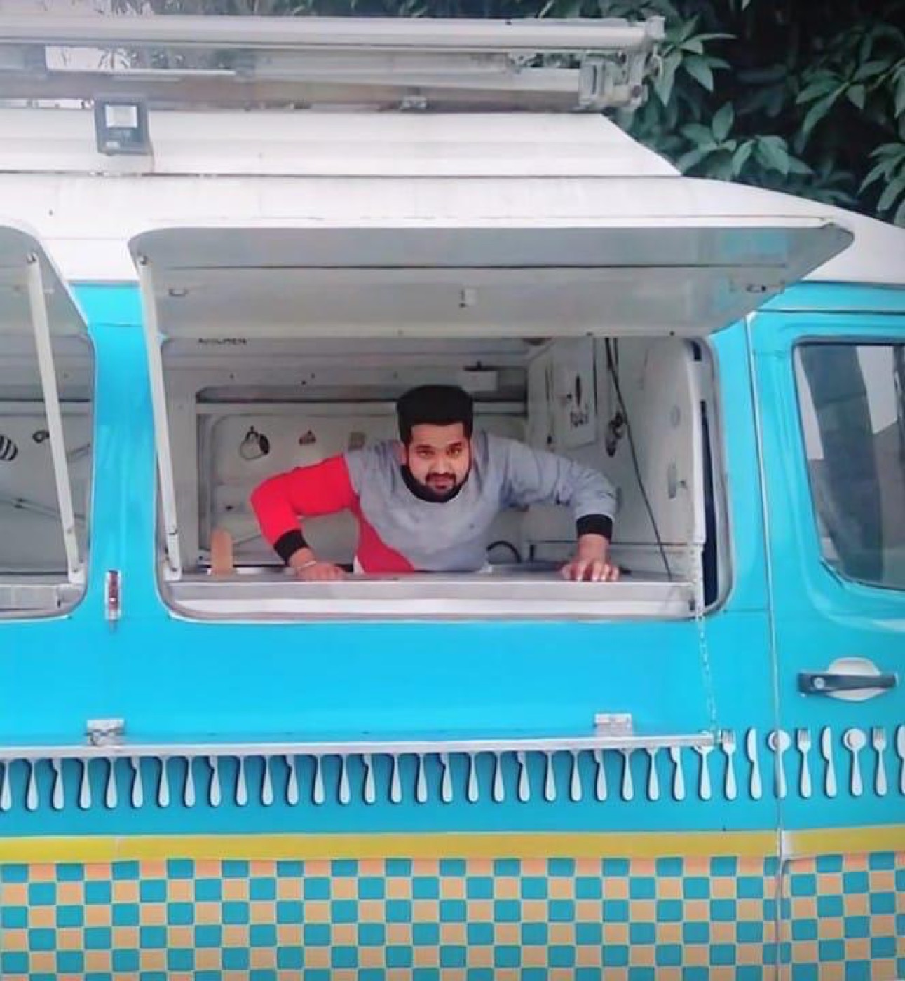 The original Food Safari food truck in 2017